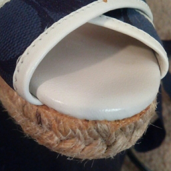 Coach sandals w a wedge. Fits like a (5 1/2) SM 6 - Picture 6 of 7